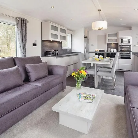 Ξενοδοχείο Flusco Wood