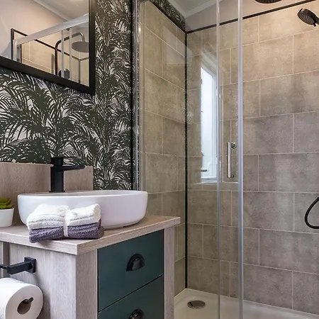 فندق Flusco Wood